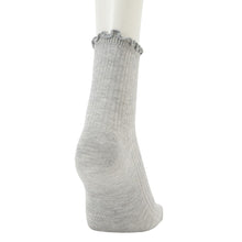 ふくふくにゃんこ メロウ刺繍クルーソックス