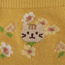 ふくふくにゃんこ 花柄刺繍クルーソックス