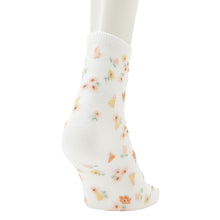 ふくふくにゃんこ 花柄刺繍クルーソックス