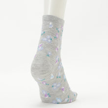 ふくふくにゃんこ 花柄刺繍クルーソックス