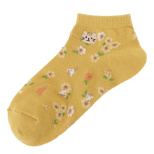 ふくふくにゃんこ 花柄刺繍ショートソックス