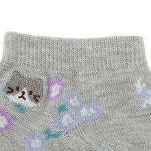 ふくふくにゃんこ 花柄刺繍ショートソックス