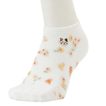 ふくふくにゃんこ 花柄刺繍ショートソックス