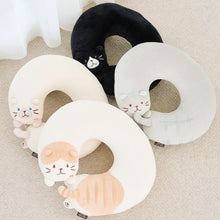 ふくふくにゃんこ なついてネックピロー【WEB限定】