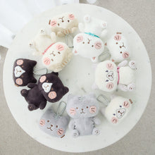 ふくふくにゃんこ ほっぺおすわりマスコット