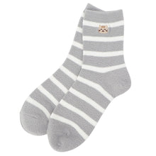 ふくふくにゃんこ ボーダー刺繍モールソックス