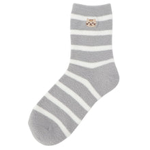 ふくふくにゃんこ ボーダー刺繍モールソックス