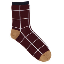 ふくふくにゃんこ ゆるまど刺繍クルーソックス