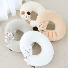 ふくふくにゃんこ なついてネックピロー