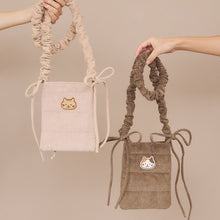 ふくふくにゃんこ コーデュロイスマホショルダー