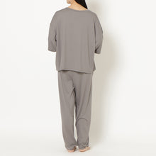 ふくふくにゃんこ きごこちリラフワ パジャマ