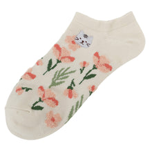 ふくふくにゃんこ  花柄刺繍ショートソックス