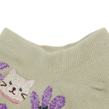 ふくふくにゃんこ  花柄刺繍ショートソックス
