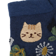 ふくふくにゃんこ  花柄刺繍ショートソックス