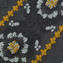 ふくふくにゃんこ  花柄刺繍ショートソックス