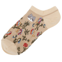 ふくふくにゃんこ  花柄刺繍ショートソックス