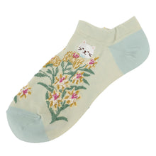 ふくふくにゃんこ  花柄刺繍ショートソックス
