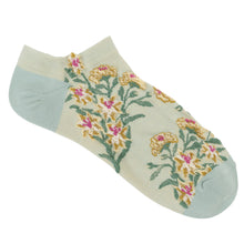 ふくふくにゃんこ  花柄刺繍ショートソックス