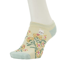 ふくふくにゃんこ  花柄刺繍ショートソックス