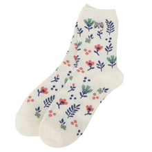 ふくふくにゃんこ 花柄刺繍クルーソックス