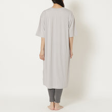 ふくふくにゃんこ とろみ冷感ワンピース