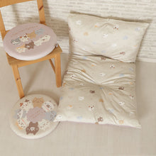 ふくふくにゃんこ みつめてごろ寝クッション