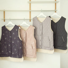 ふくふくにゃんこ キルトベスト