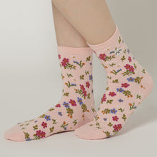 ふくふくにゃんこ 花柄刺繍ソックス