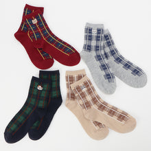 ふくふくにゃんこ チェック刺繍クルーソックス