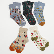 ふくふくにゃんこ 花柄クルーソックス