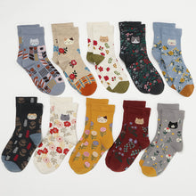 ふくふくにゃんこ 花柄クルーソックス