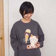 ふくふくにゃんこ プリントスウェットワイドトレーナー