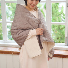 ふくふくにゃんこ 中綿キルト3WAY ブランケット ケープ