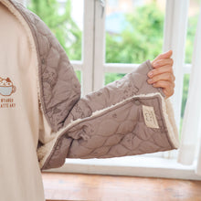 ふくふくにゃんこ 中綿キルト3WAY ブランケット ケープ