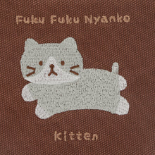 ふくふくにゃんこ KITTEN刺繍ティッシュポーチ