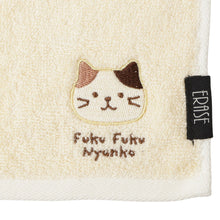ふくふくにゃんこ 抗菌防臭ハンドタオル