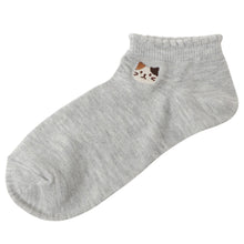 ふくふくにゃんこ 刺繍メロウスニーカーソックス