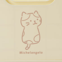 ふくふくにゃんこ プラ折り畳めるコンテナボックス(Mサイズ)