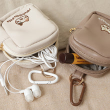 ふくふくにゃんこ ラテ色カラビナ付きガジェットポーチ