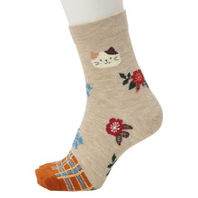 ふくふくにゃんこ 花柄クルーソックス