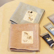 ふくふくにゃんこ ふわふわタオルチーフ