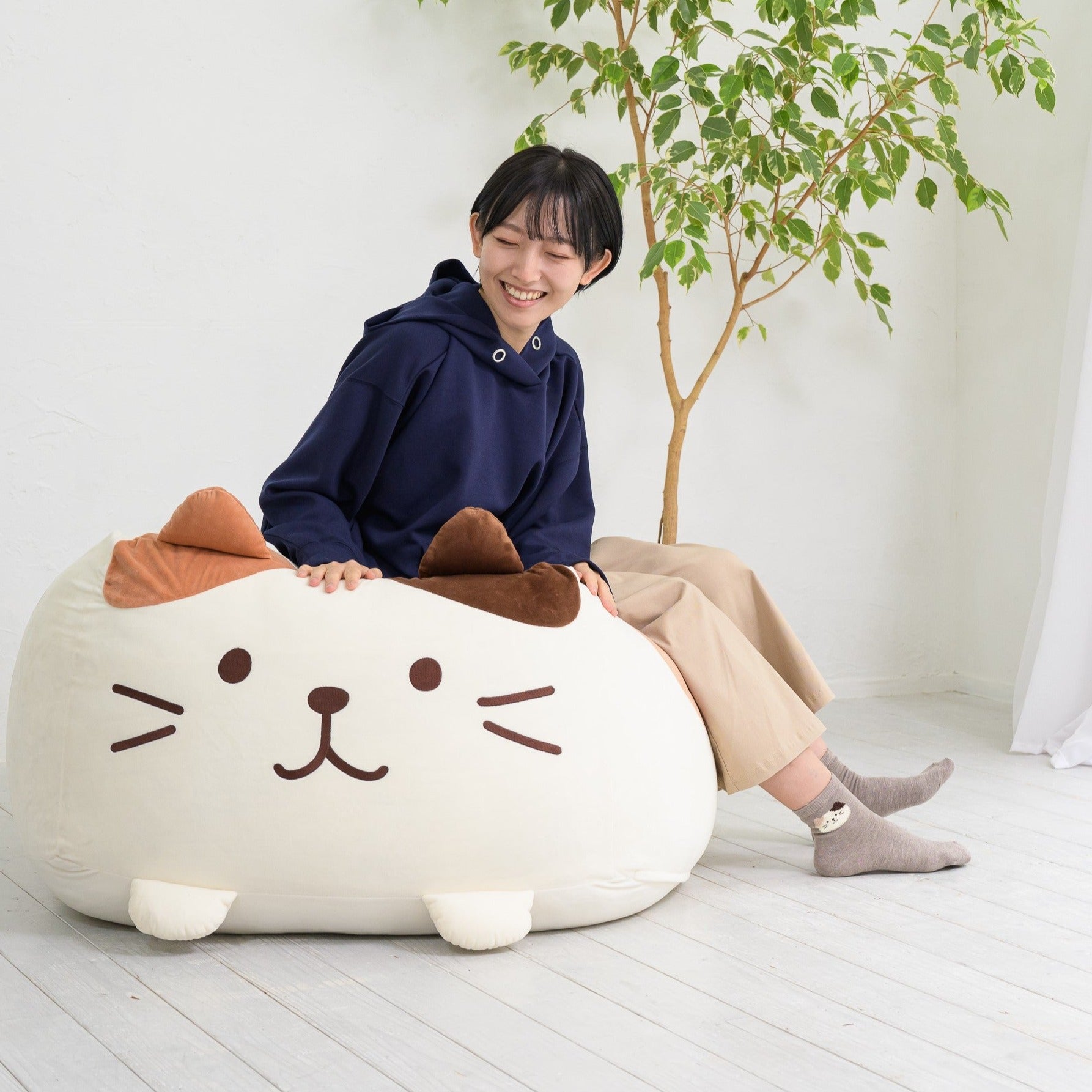 Fuku Fuku Nyanko ミケランジェロBIGクッション【WEB限定】 – HAPiNS