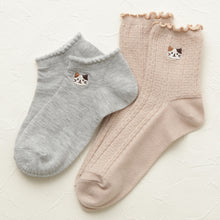 ふくふくにゃんこ 刺繍メロウスニーカーソックス