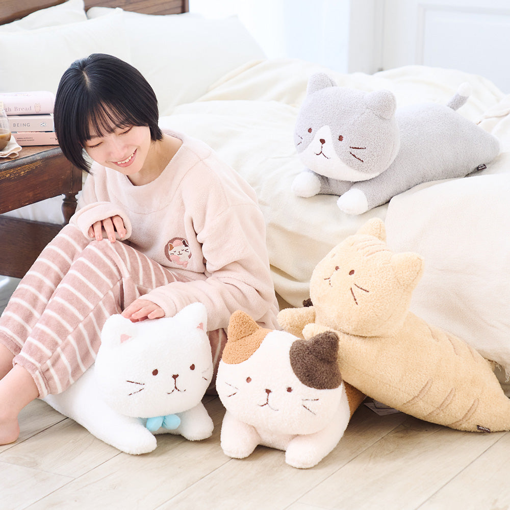 Fuku Fuku Nyanko クッション – HAPiNS online shop