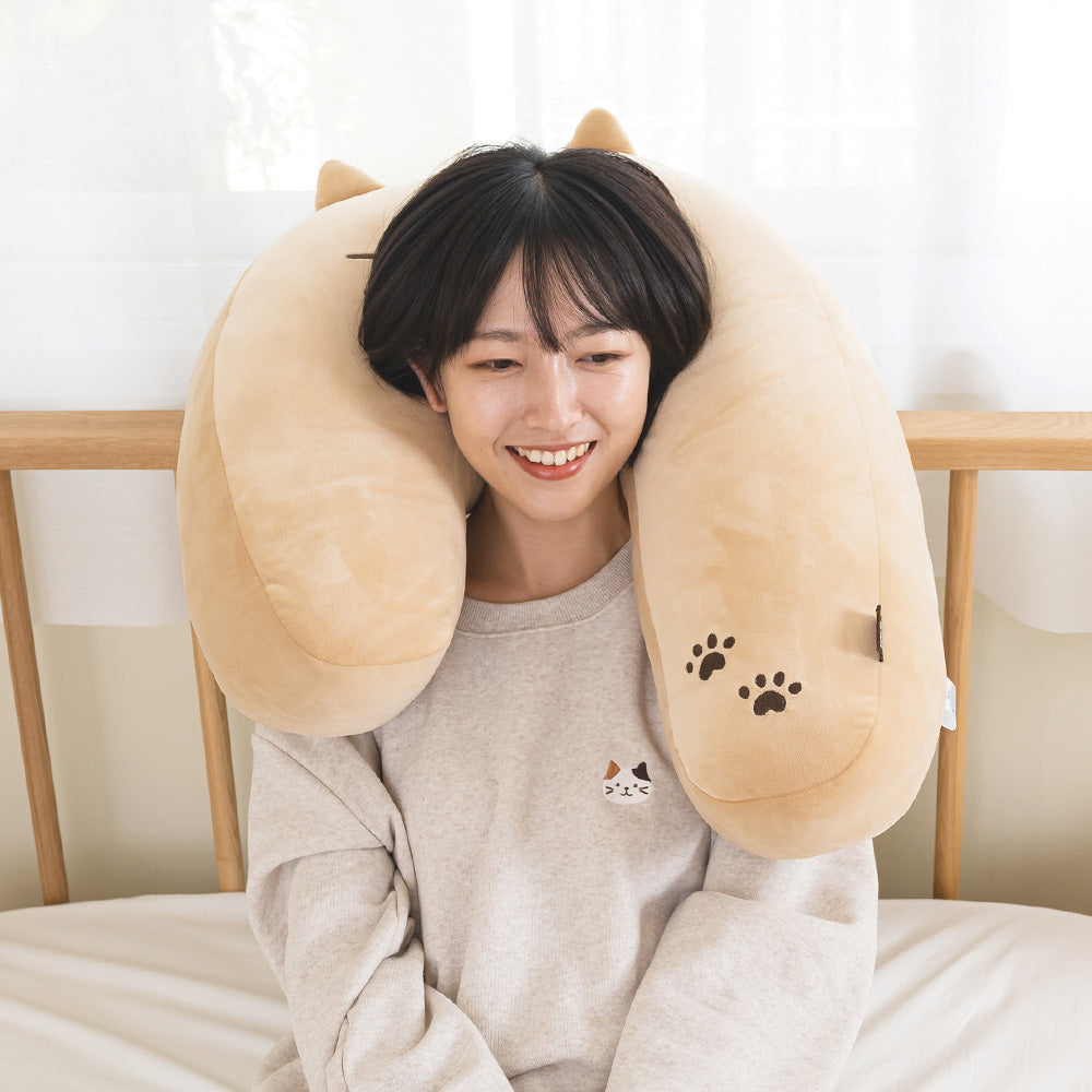 ふくふくにゃんこ くっつきにゃんこ抱き枕【WEB限定】 – HAPiNS online