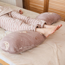  Fuku Fuku Nyankoフランネル抱き枕
