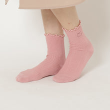  ふくふくにゃんこ  同色刺繍メロウクルーソックス
