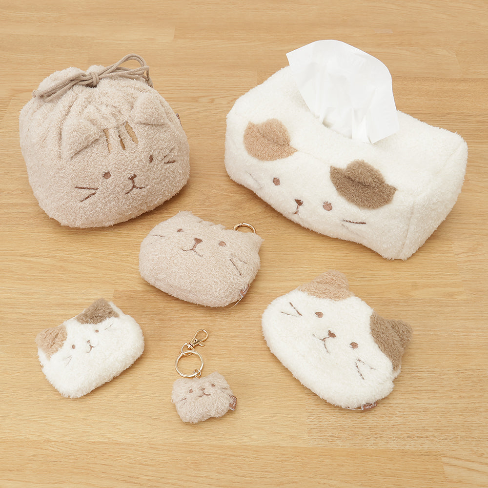 ふくふくにゃんこ ぽわぽわカラビナ付きマルチポーチ – HAPiNS online shop