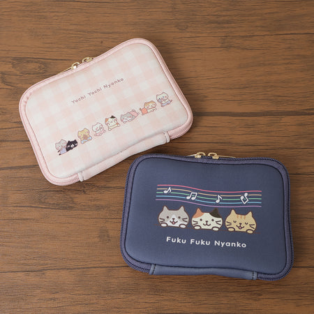 ふくふくにゃんこ  モバイルバッテリーケース③