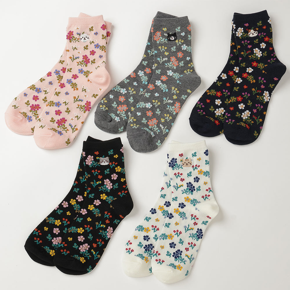 ふくふくにゃんこ 花柄刺繍ソックス – HAPiNS online shop